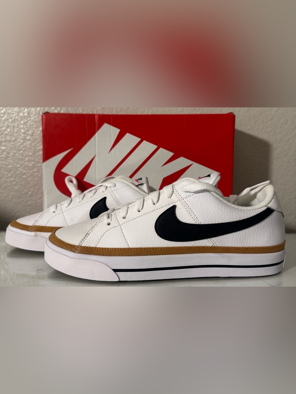 Women’s Nike Court Legacy in White / Black / Ochre in Size 8
